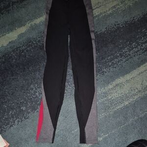 lululemon athletica Get Going Train Tight 28" Black and Gray Leggings